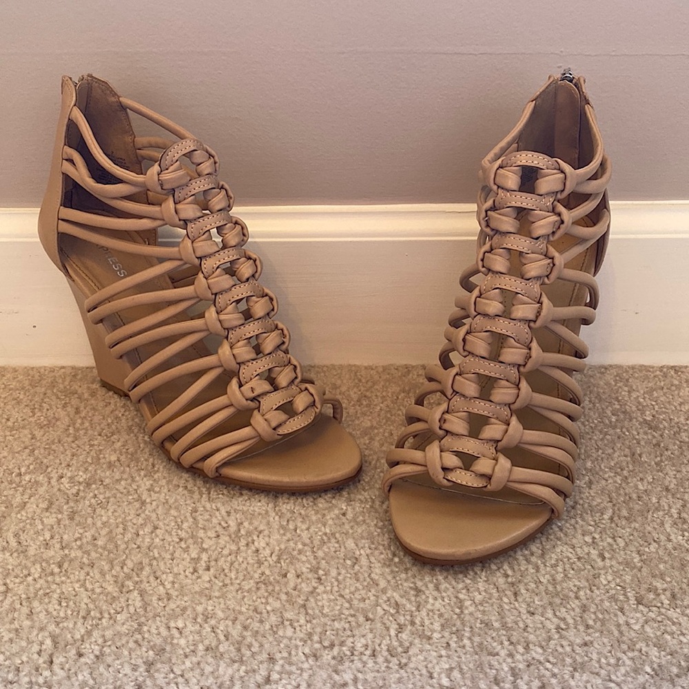 Express Wedges